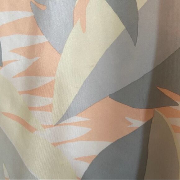 GAP Fit Women’s Workout Top Size Small - Picture 5 of 5